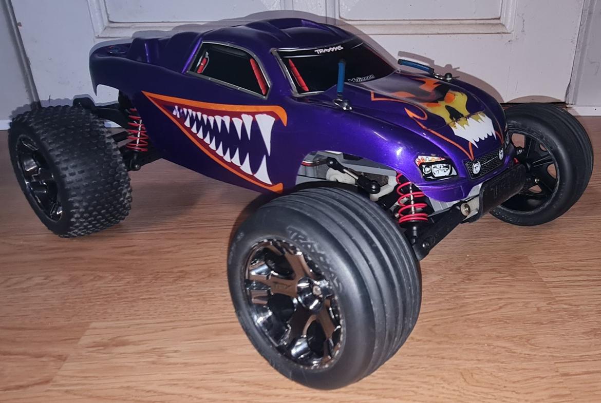 Bil Traxxas Rustler 2WD billede 1