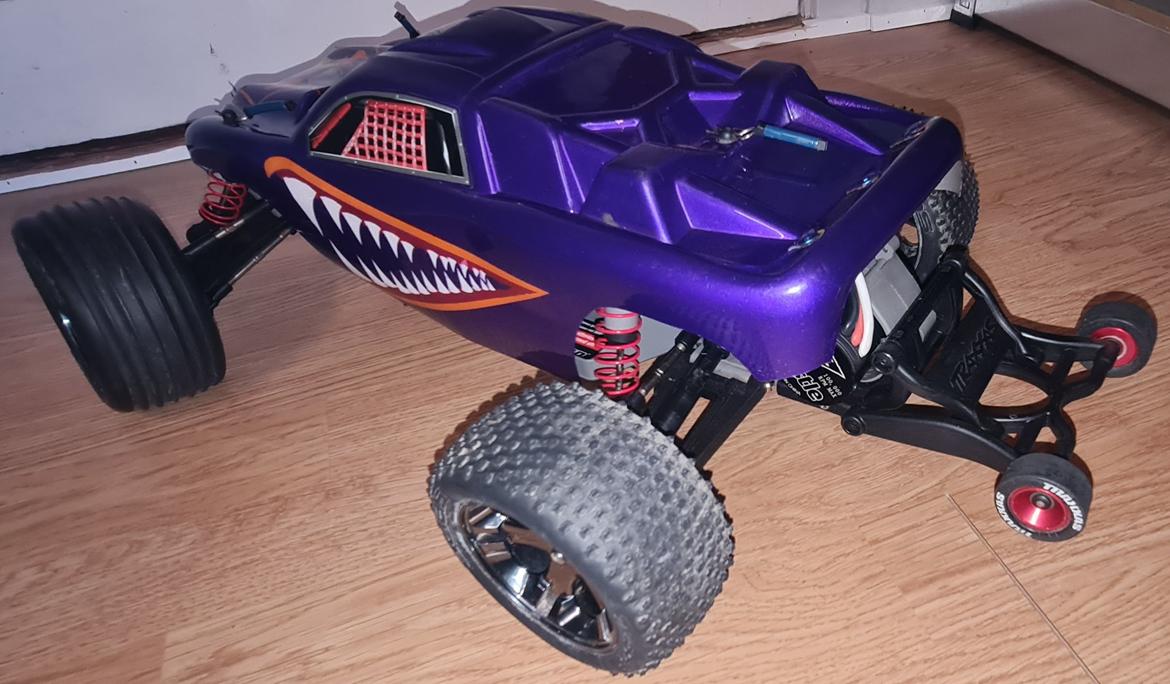 Bil Traxxas Rustler 2WD billede 3