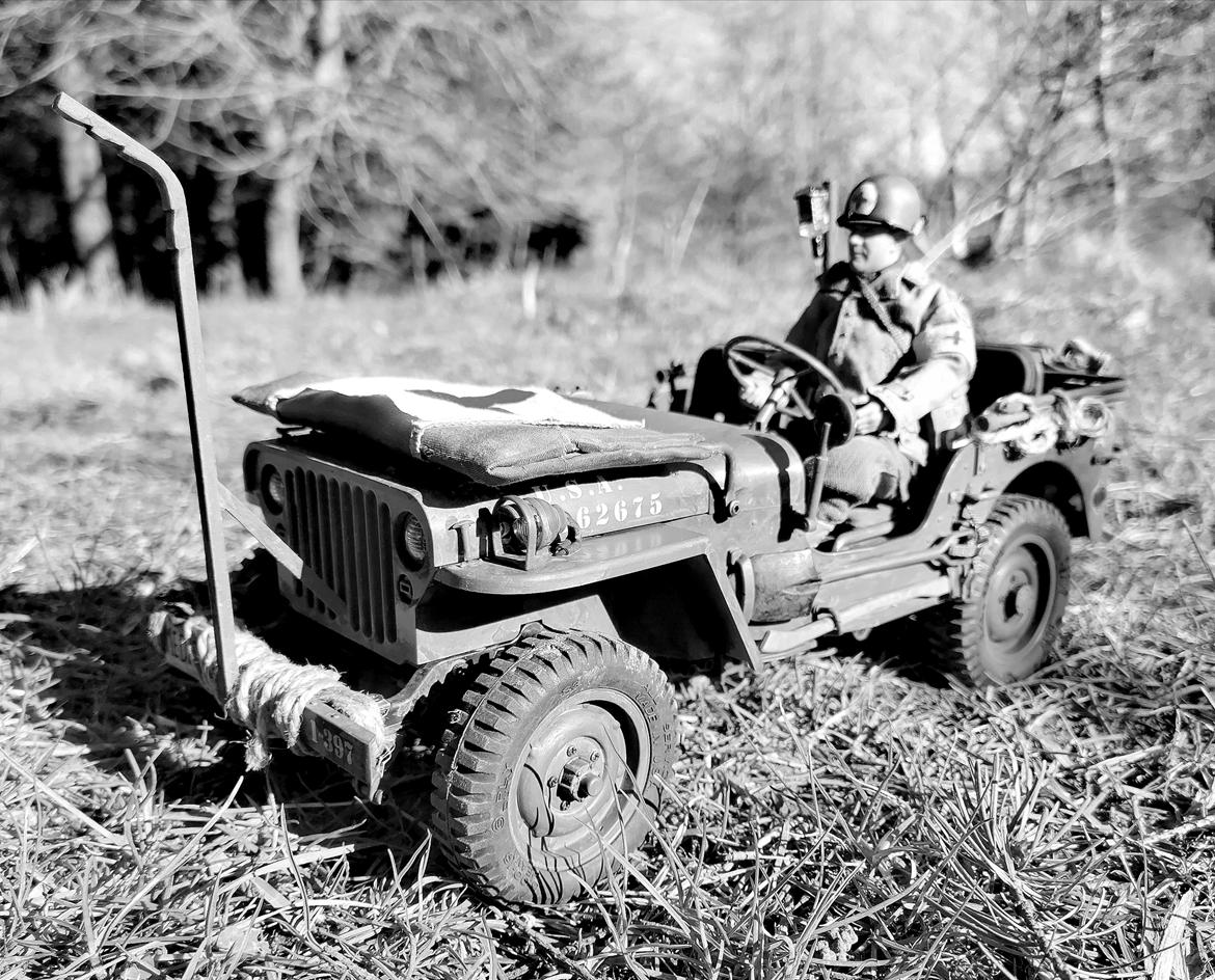 Militær Medic Jeep 1/12 billede 2