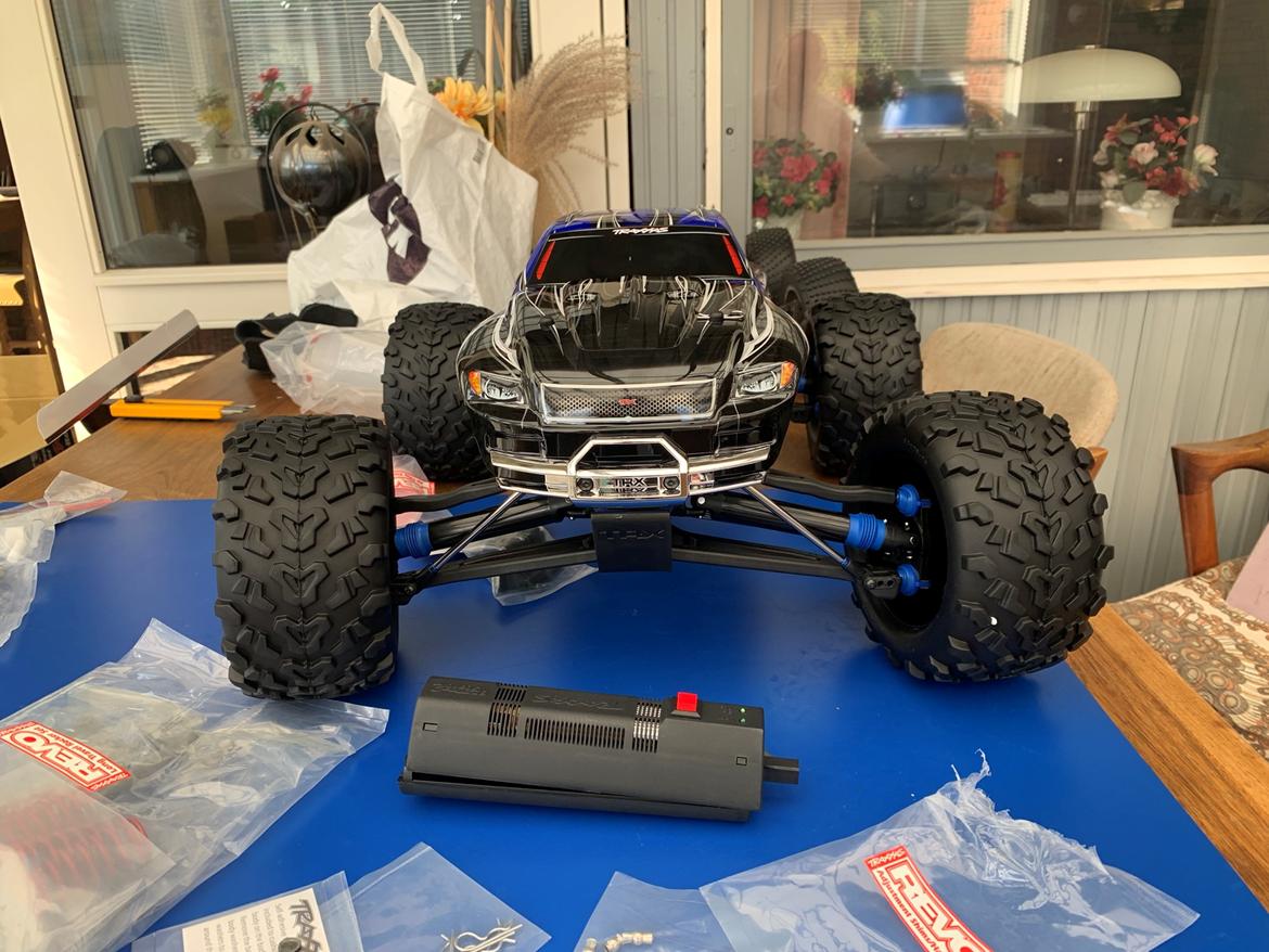 Truck Traxxas Revo 3.3 billede 1