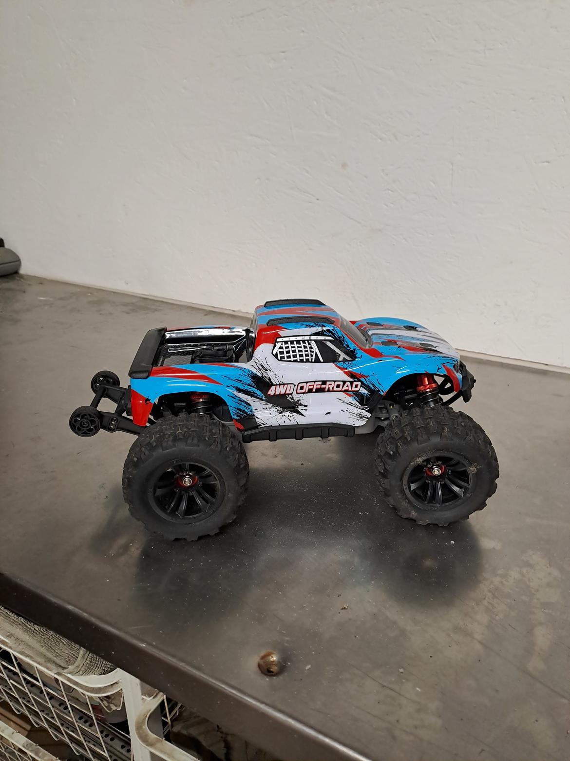 Truck MJX hyper go brushless 2-3s  billede 4