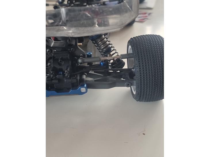 Off-Roader Team associated B74 billede 1