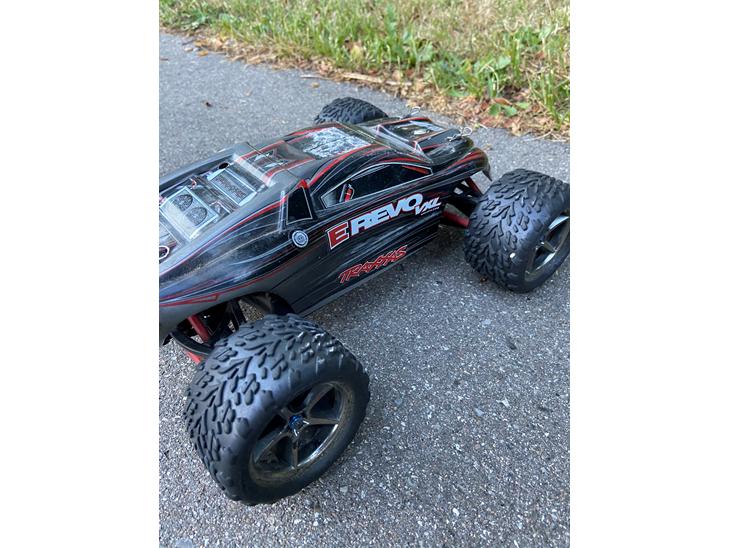Bil Traxxas e-revo 1/16 billede 1