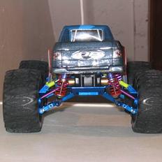 Truck Team Associated RC18MT