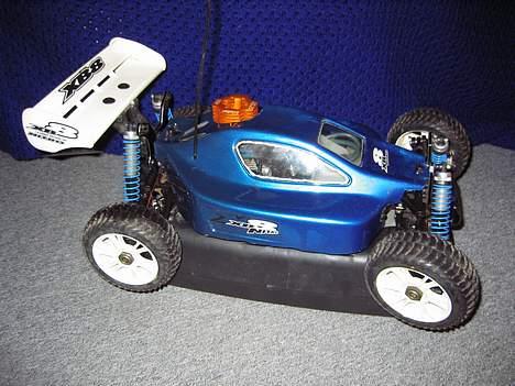 Buggy XRay XB8 solgt billede 1