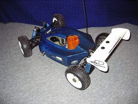 Buggy XRay XB8 solgt billede 8