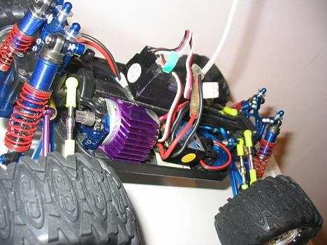 Truck Team Associated RC18MT billede 8