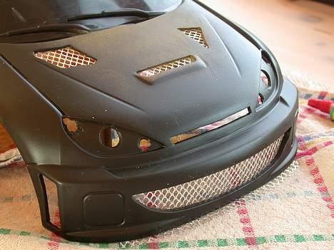 Bil Peugeot 206 Projekt ' - Der er ikke malet færedig på hjelmen . billede 11