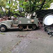 Militær Halftrack "Betty" Quad 50cal 1/16