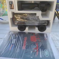 Off-Roader Traxas trx4m landrover