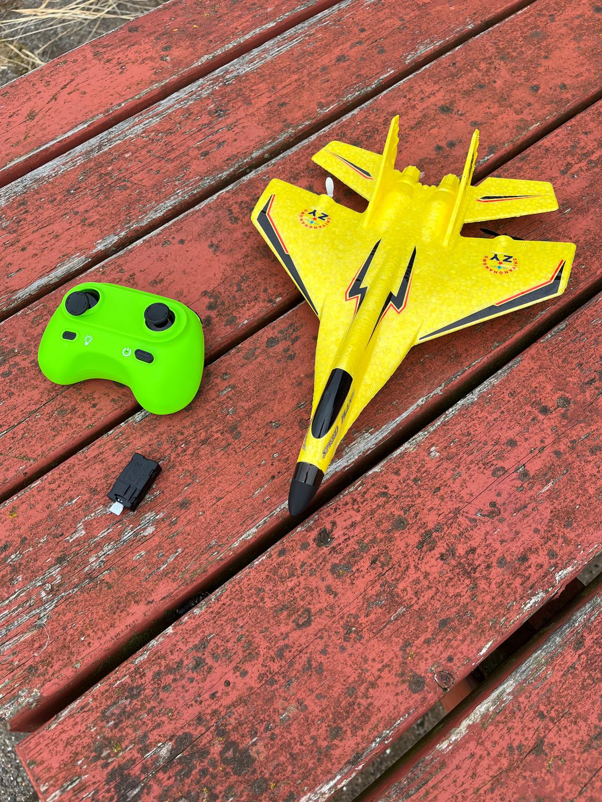 Fly ZY-320 Kina kopi F-35 - Lille og "smart" bemærk lige den fætter BR sender ha ha  billede 3