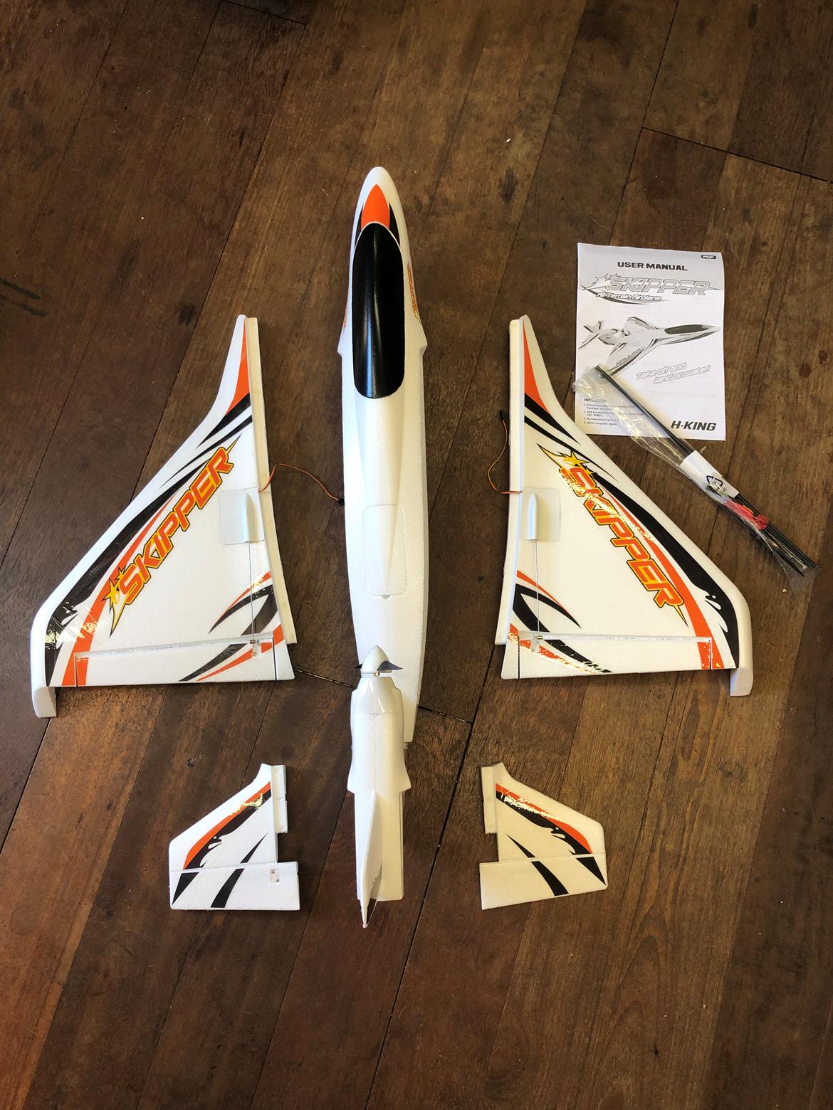 Fly ATA Skipper fra Hobby King (All Terrain Airplane) - Alle dele der skal samles, ca. 1 time så er den samlet billede 2