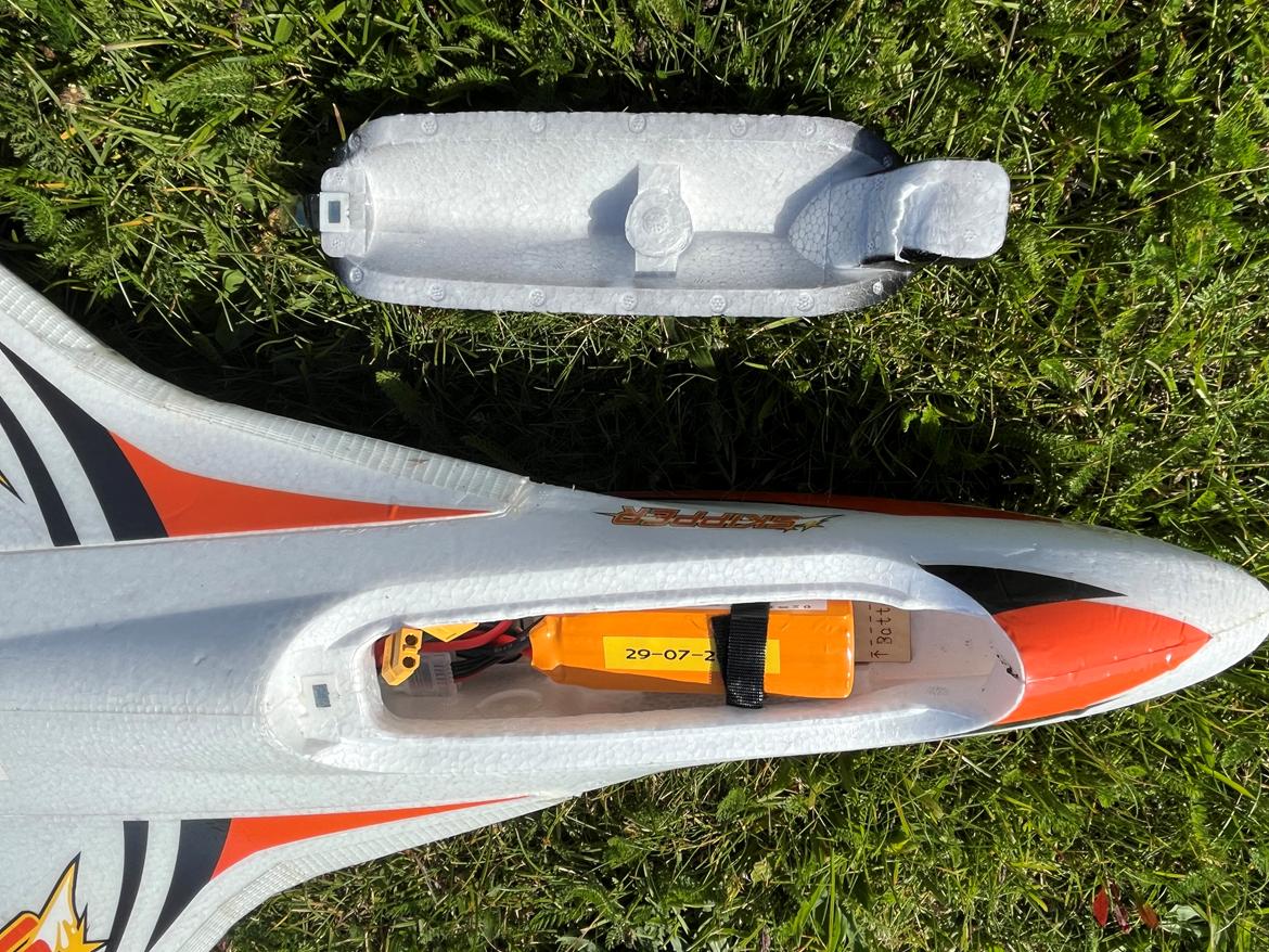 Fly ATA Skipper fra Hobby King (All Terrain Airplane) - Masser af plads til evt. et 4S batteri billede 12