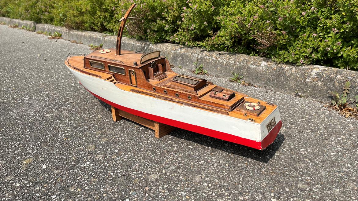 Båd DMI Billing Boats Vedette motorbåd yacht billede 4