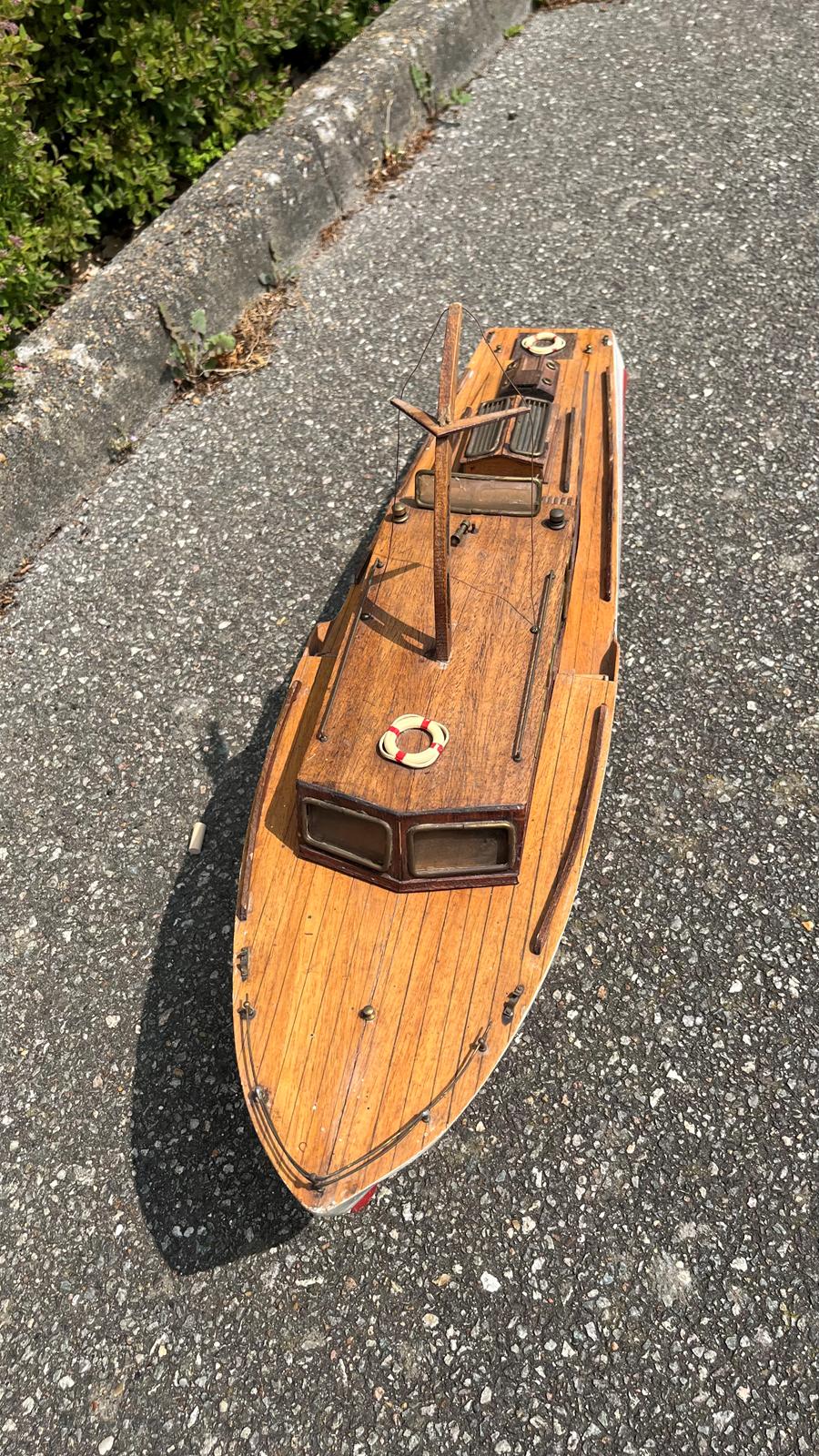 Båd DMI Billing Boats Vedette motorbåd yacht billede 5