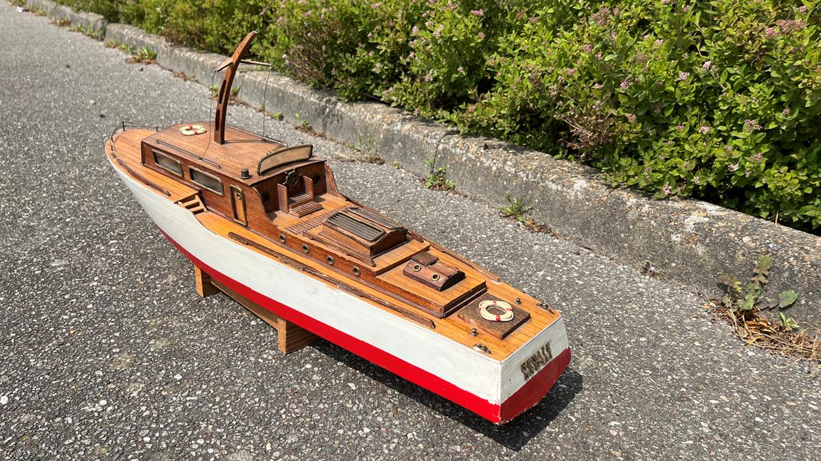Båd DMI Billing Boats Vedette motorbåd yacht billede 7
