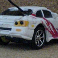 Bil Nissan Skyline. "Micro"