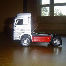 Lastbiler Mercedes-Benz Actros