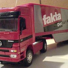 Lastbiler Mercedes-Benz Actros 1857