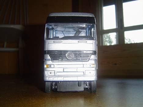 Lastbiler Mercedes-Benz Actros billede 1