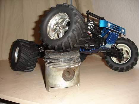 Off-Roader Traxxas T-maxx TRX 2,5 - Alle 4 hjul rører  billede 7