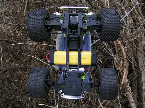 Truck Cen Mini Madness - Mini Madnes´en set nede fra, i nogle græne billede 19