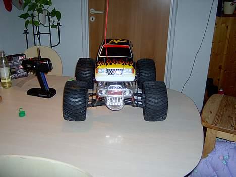 Off-Roader genesis 46 - bilen forfra billede 4