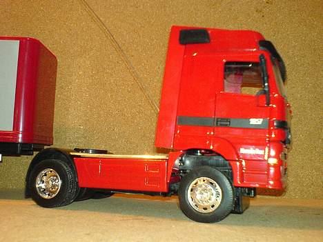 Lastbiler Mercedes-Benz Actros 1857 billede 12