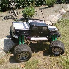 Truck HPI Savage 4,6 SS