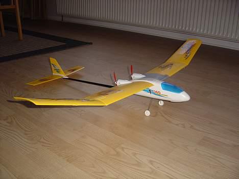 Fly F-360 billede 1