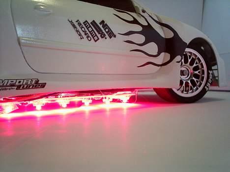 Bil Peugeot 206 WRC custom - her er mit neon tændt. billede 2