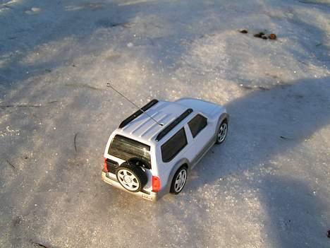 Bil Toyota Land Cruser - Skråt forfra i sloskinnet igen billede 8