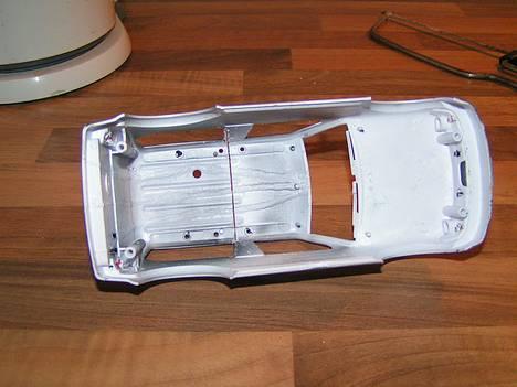 Bil Toyota Land Cruser -  Så begyndes der på at skære i taget billede 10