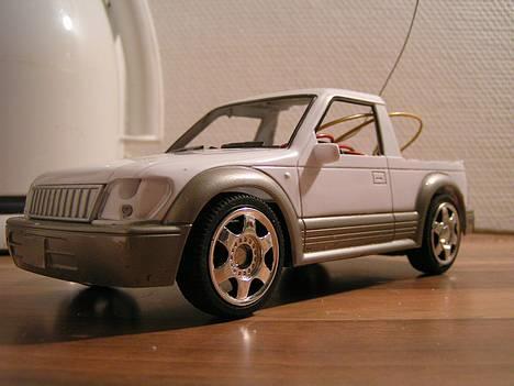 Bil Toyota Land Cruser - Så er det skåret af billede 11