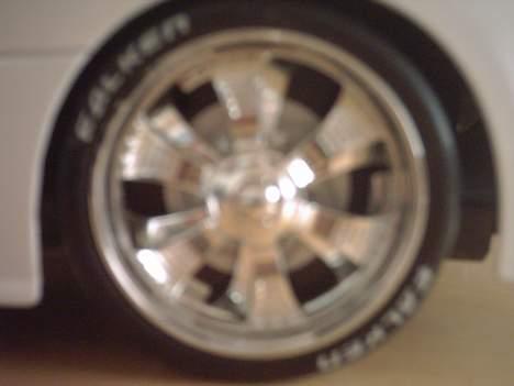 Bil supra "perlen"  - et rimlig utydeligt billed ar perlens fælg billede 3