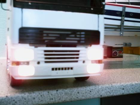 Lastbiler Volvo FH 12 420 HK  - med lys på billede 2
