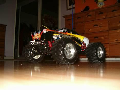 Truck traxxas t-maxx - t-maxx bagfra billede 1