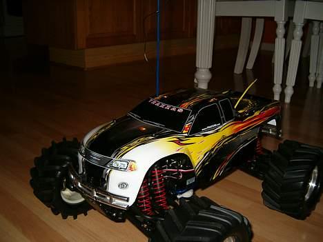 Truck traxxas t-maxx - oppe fra igen billede 4