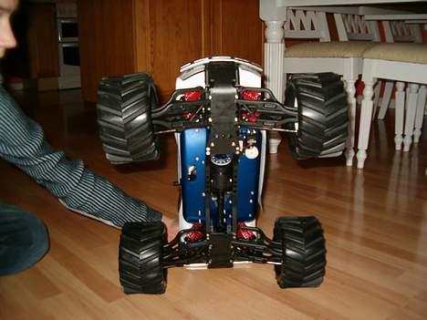 Truck traxxas t-maxx - bunden billede 5