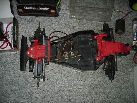 Buggy stadium thunder tamiya - min bil til ekstra dele  billede 2