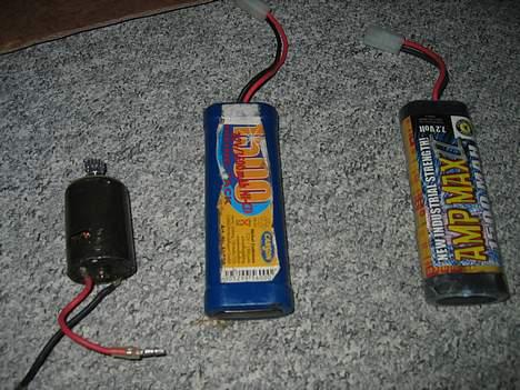 Buggy stadium thunder tamiya - batterier og ekstra motor  billede 13