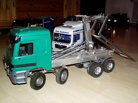 Lastbiler Mercedes Actros - kroghejs i funktion billede 2