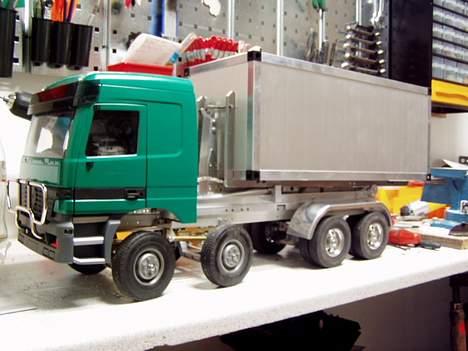 Lastbiler Mercedes Actros - her med 20 fods container billede 4