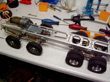 Lastbiler Mercedes Actros - her er et billede af motor og gearkasse billede 7