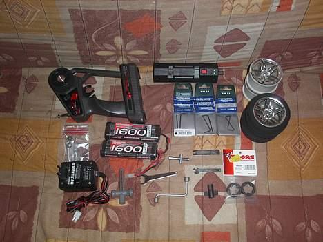 Bil  Traxxas Jato solgt - alt jeg fik med da jeg købte den billede 4