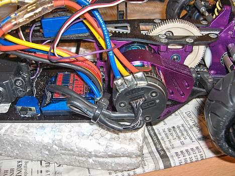Bil Schumacher Mi2 (SOLGT) - LRP Brushless Vector Spere4 system billede 10
