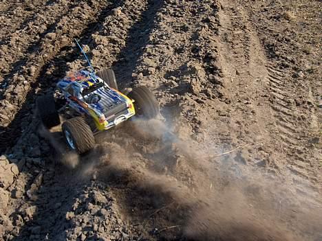 Off-Roader Revo - Der er godt med knald på! billede 1