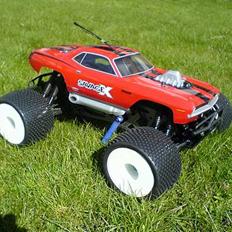 Off-Roader HPI Savage X - Hemi Cuda