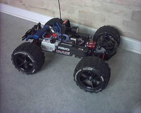 Truck Traxxas Revo TRX 2.5R - Fine former, og så er hun jo lidt fræk uden tøj på *GG*... billede 14