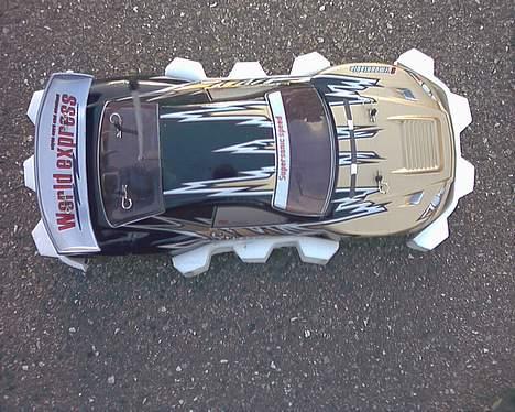 Bil hbx skyline - her er så mine bumpers der tage stødet når jeg kører ind i ting hehe det hjælper meget godt billede 14